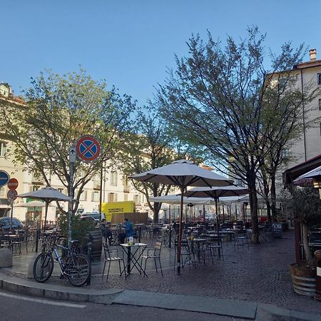 Centralissimo Nel Cuore Del Quadrilatero Di Torino Turim Exterior foto